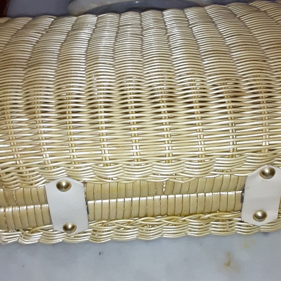 Dwyane Taylor made in British colony of Hong Kong - Picture 3 of 5